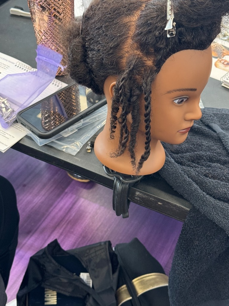 Mannequin head showing loc progress